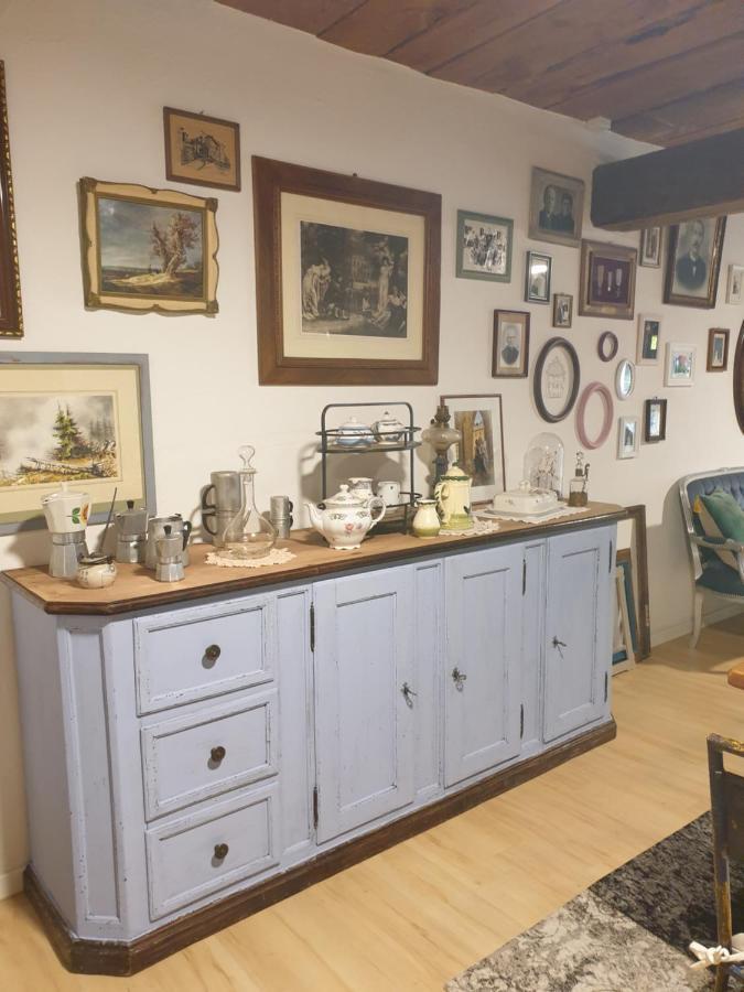 Agréable chambre d'hôtes, au calme, dans la nature Roches Exterior foto