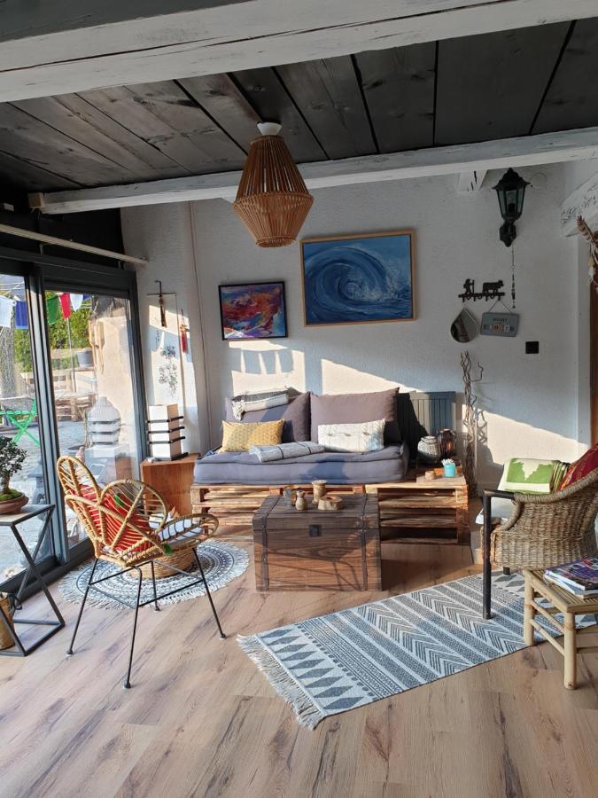 Agréable chambre d'hôtes, au calme, dans la nature Roches Exterior foto