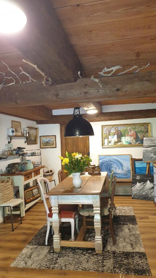 Agréable chambre d'hôtes, au calme, dans la nature Roches Exterior foto